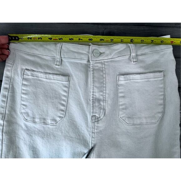 RISEN High Rise Long Tall Front Patch Pocket White Denim Flare Jeans Size 32 x 3 - Picture 11 of 15